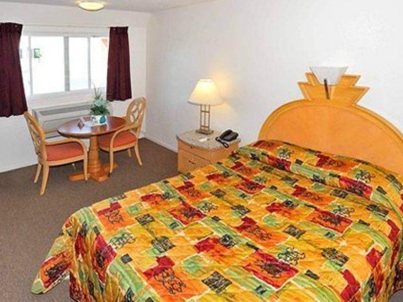 Parkway Inn Fresno Dış mekan fotoğraf