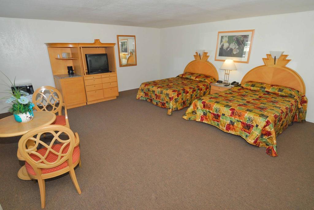 Parkway Inn Fresno Dış mekan fotoğraf
