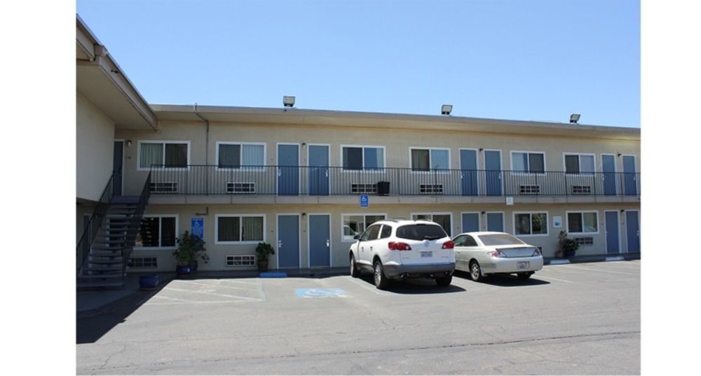 Parkway Inn Fresno Dış mekan fotoğraf