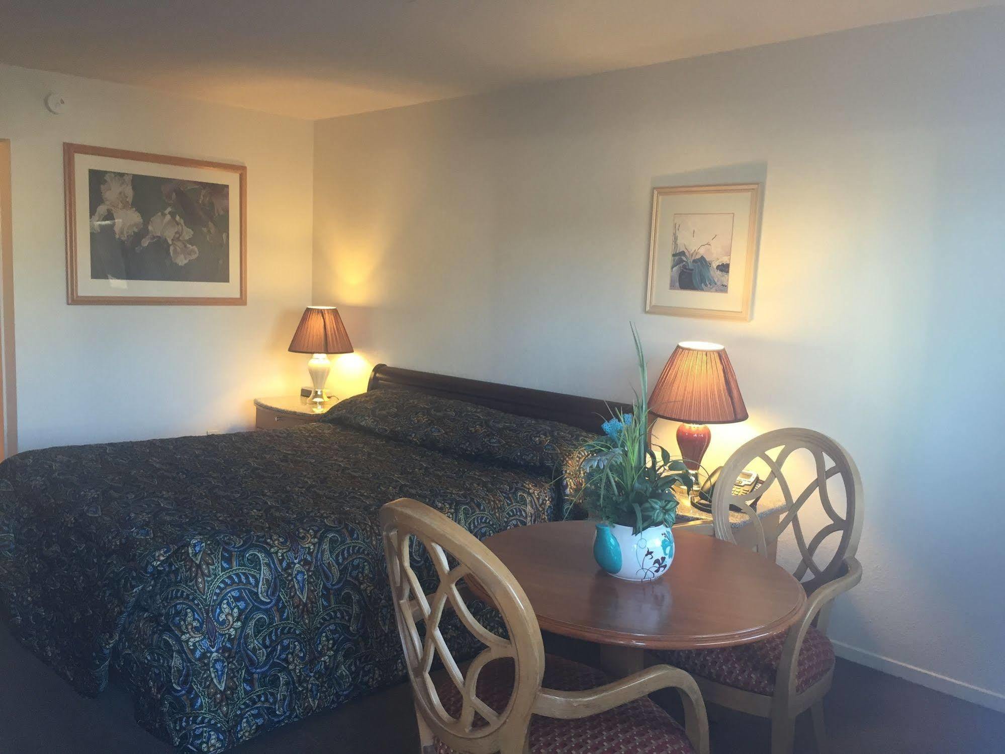 Parkway Inn Fresno Dış mekan fotoğraf