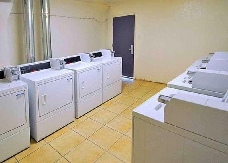 Parkway Inn Fresno Dış mekan fotoğraf